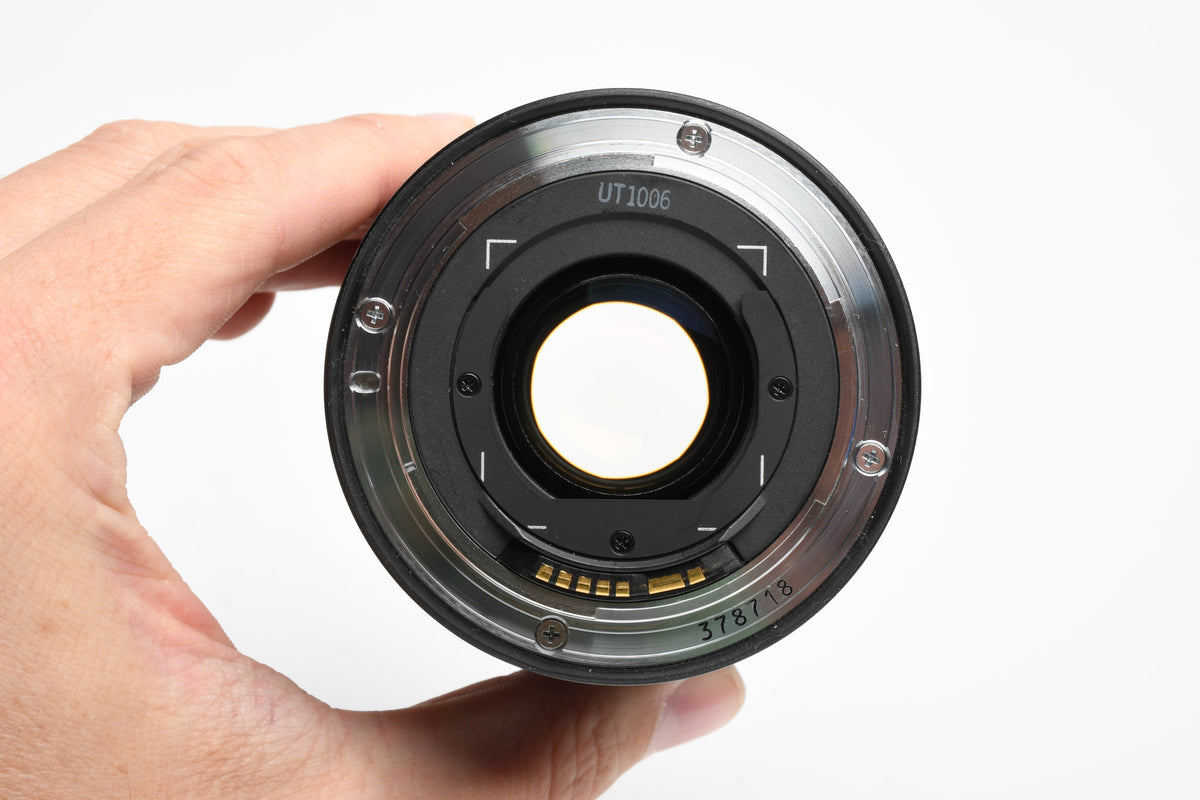 Canon EF 17-40mm f4L, Caps, very clean & sharp!