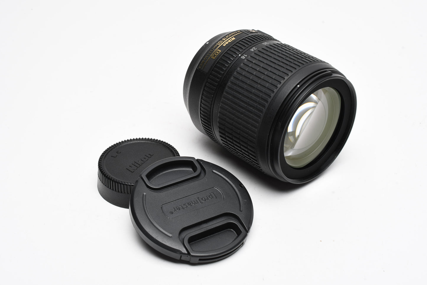 Nikon AF-S 18-105mm f3.5-5.6G ED DX VR zoom lens, caps, clean, versatile