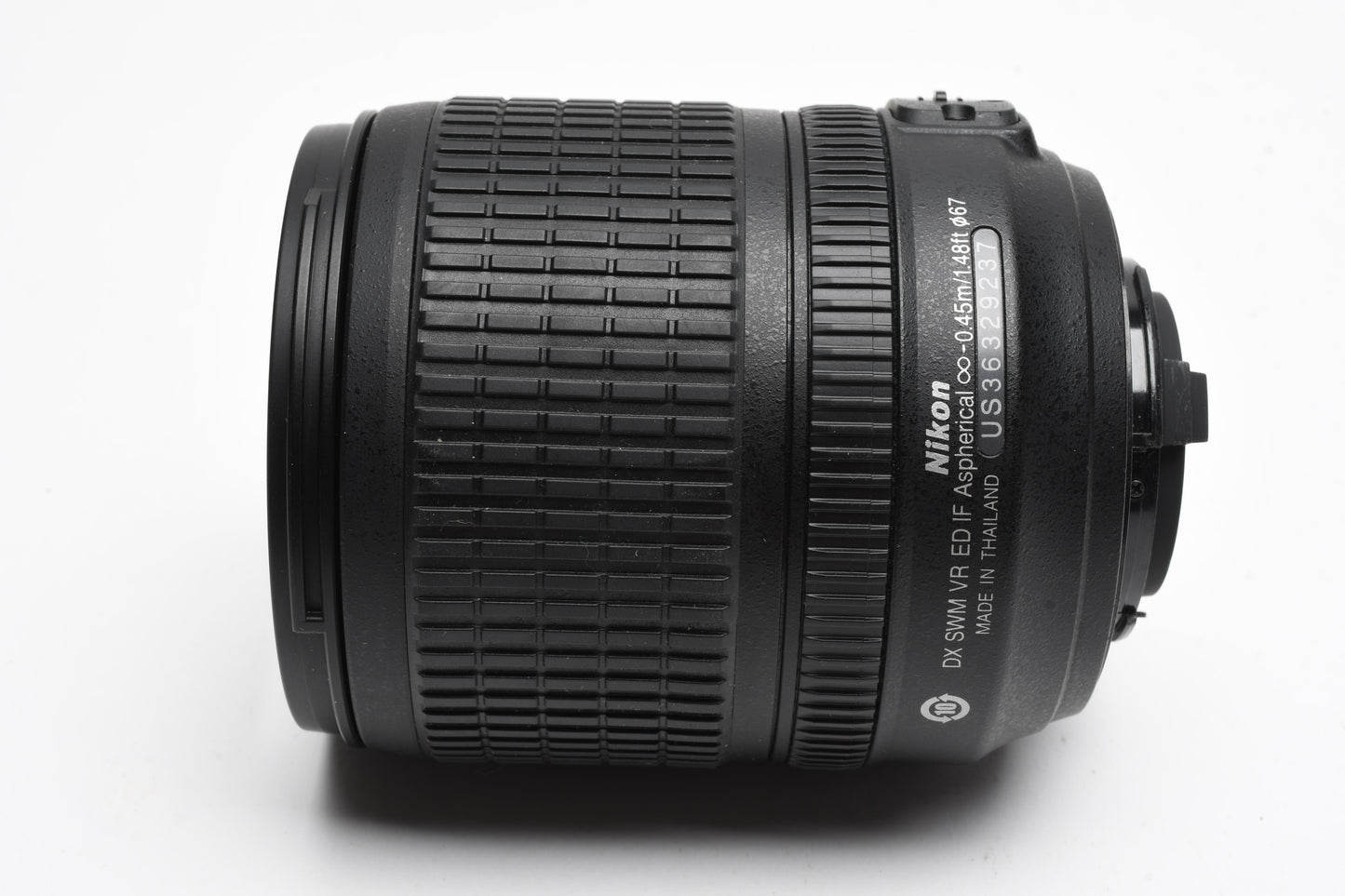 Nikon AF-S 18-105mm f3.5-5.6G ED DX VR zoom lens, caps, clean, versatile