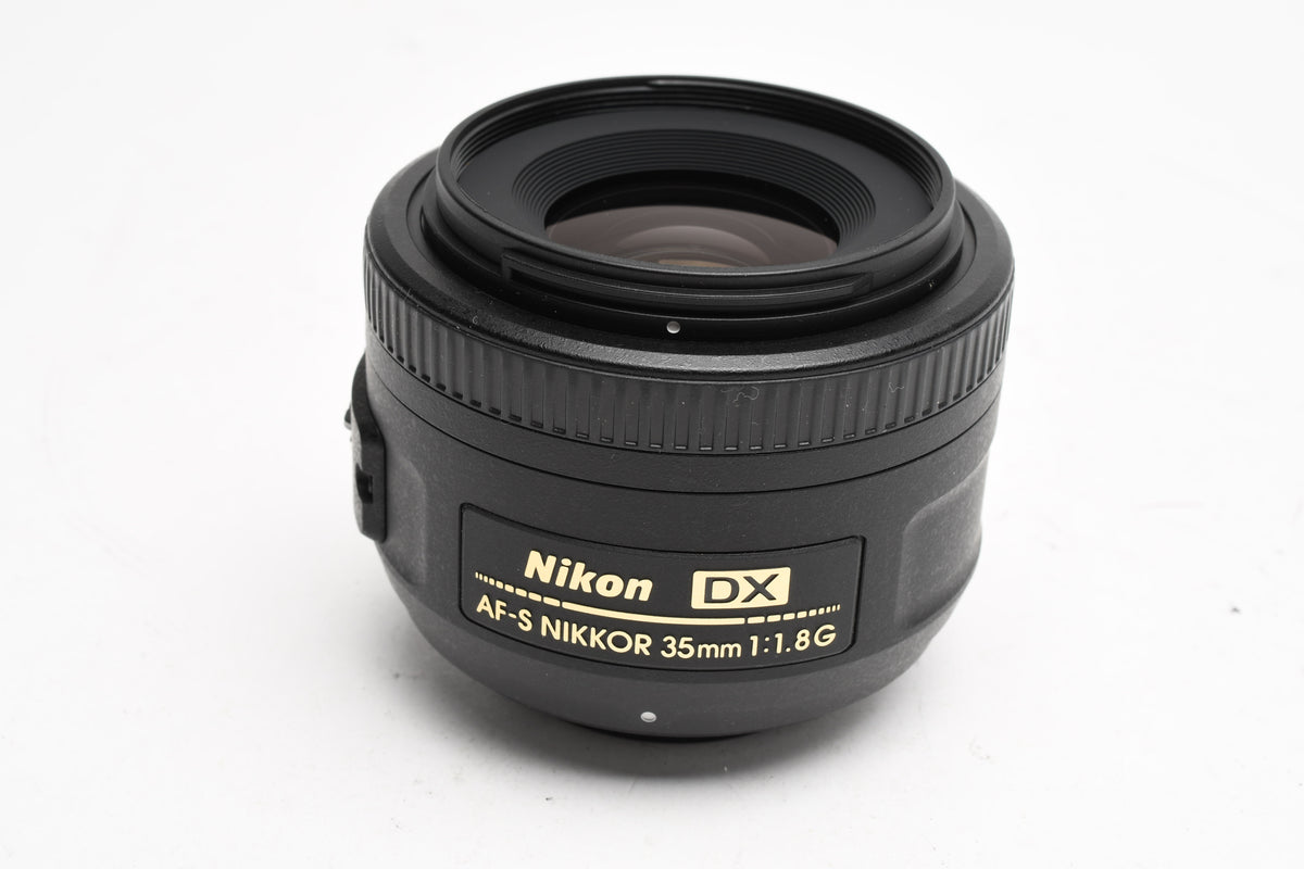 Nikon AF-S Nikkor 35mm f1.8G DX Lens w/ Hood, Pouch