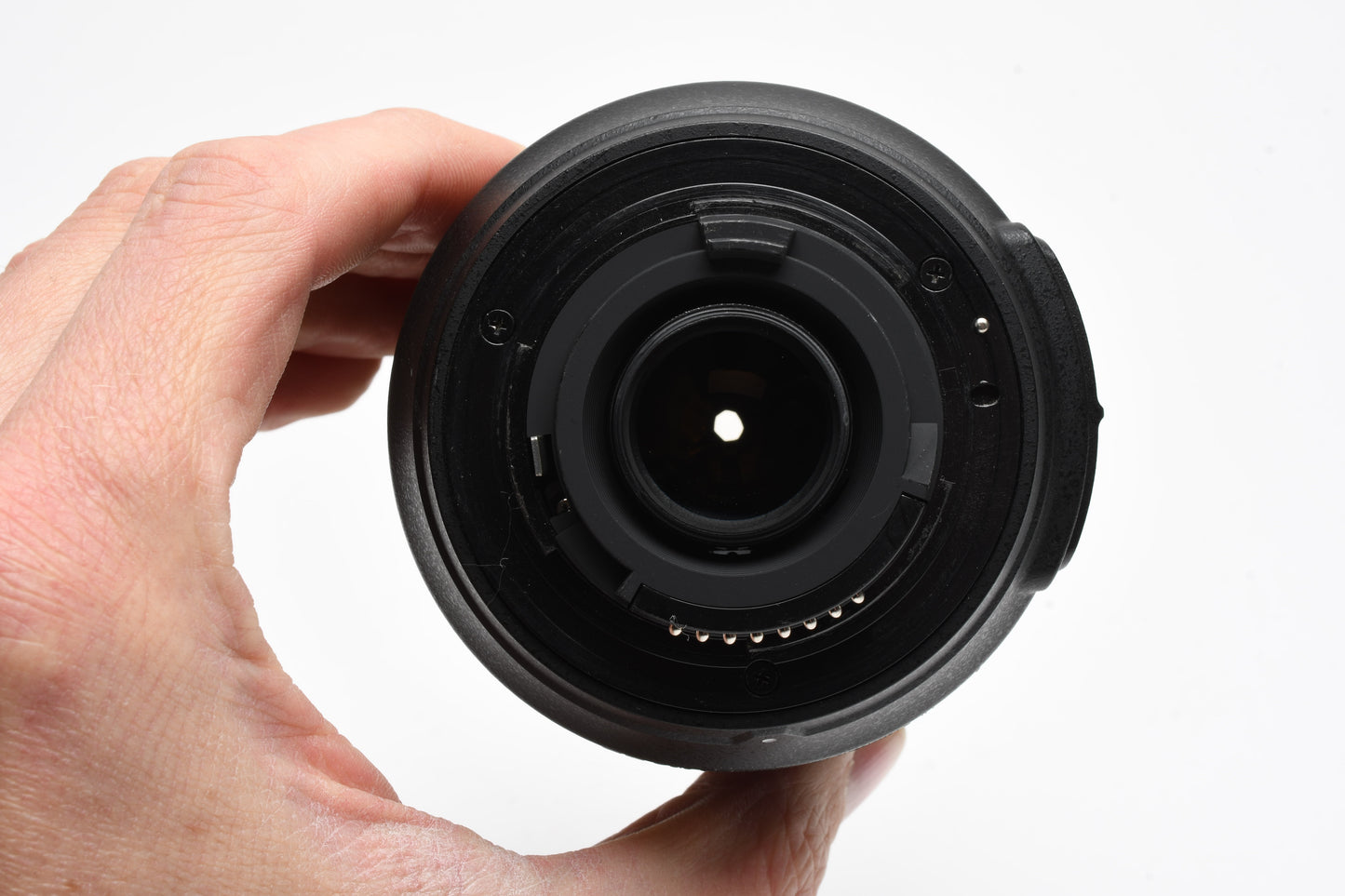 Nikon AF-S 18-105mm f3.5-5.6G ED DX VR zoom lens, caps, clean, versatile