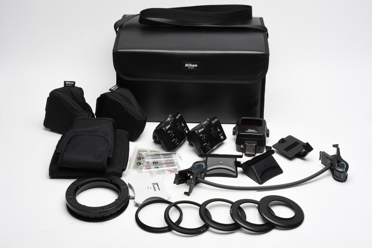 Nikon R1C1 Wireless Close Up Speedlight System, Complete in Case, Mint