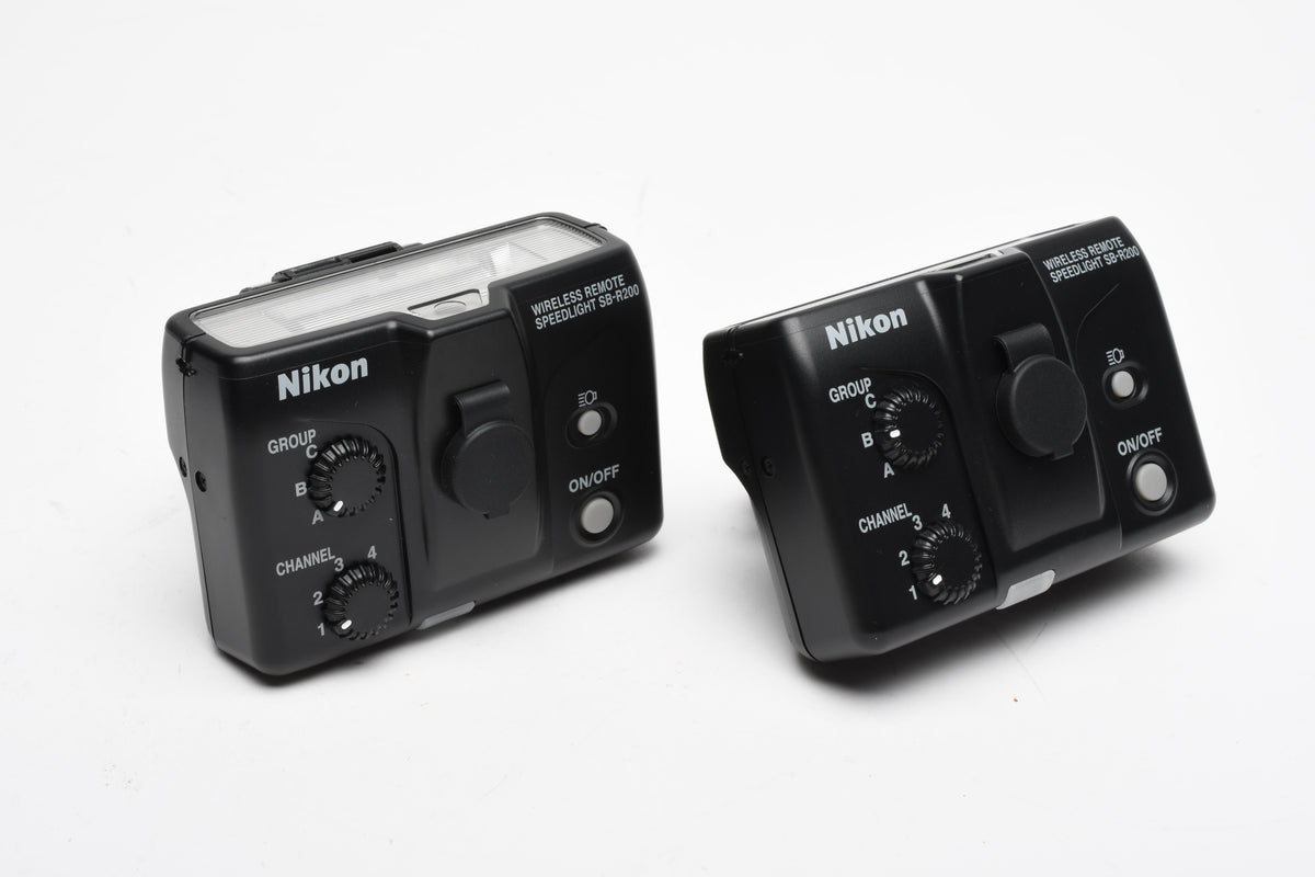 Nikon R1C1 Wireless Close Up Speedlight System, Complete in Case, Mint