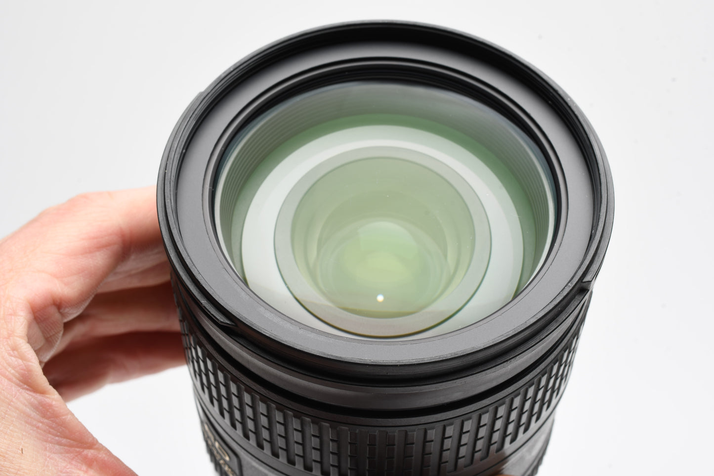 Nikon AF-S Nikkor 28-300mm f3.5-5.6G ED VR zoom, Hood, USA