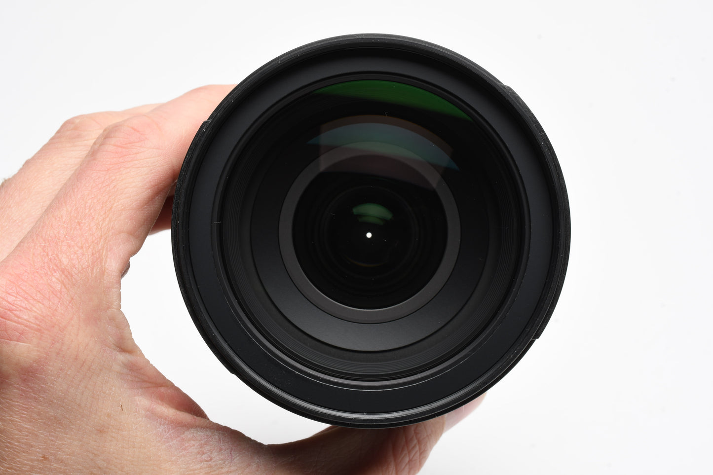 Nikon AF-S Nikkor 28-300mm f3.5-5.6G ED VR zoom, Hood, USA