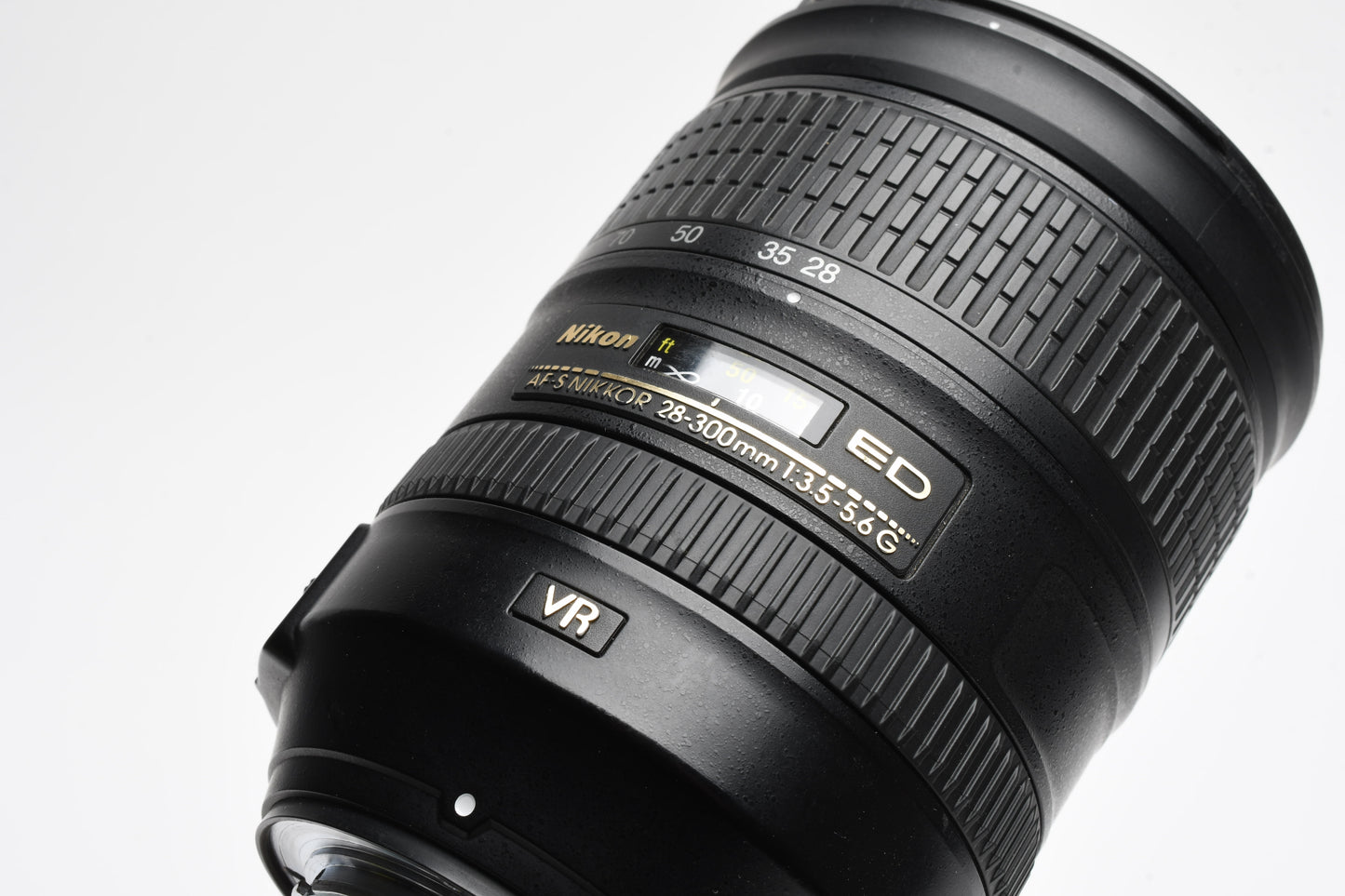 Nikon AF-S Nikkor 28-300mm f3.5-5.6G ED VR zoom, Hood, USA