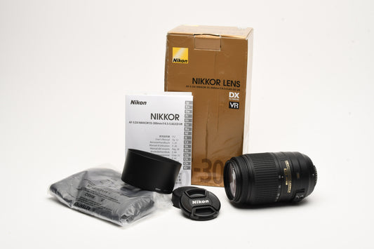 Nikon AF-S Nikkor 55-300mm f4.5-5.6G ED lens, Pouch, Hood, Mint-, USA, Boxed