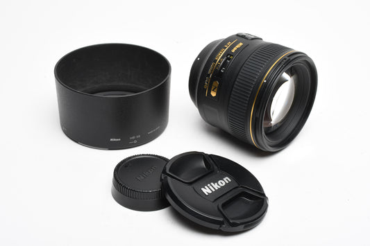 Nikon Nikkor AF-S 85mm f1.4 G Lens w/Hood, Caps, Mint-