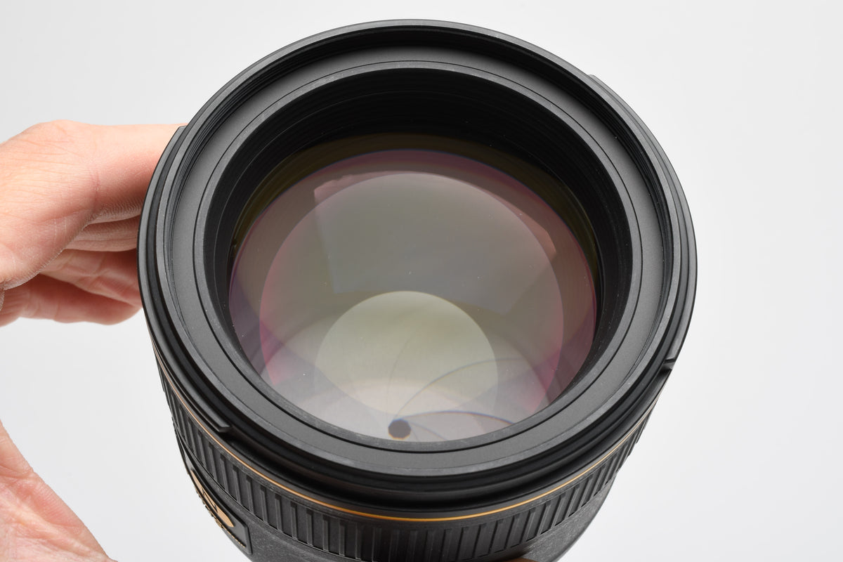 Nikon Nikkor AF-S 85mm f1.4 G Lens w/Hood, Caps, Mint-