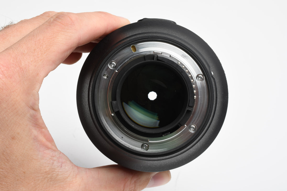 Nikon Nikkor AF-S 85mm f1.4 G Lens w/Hood, Caps, Mint-