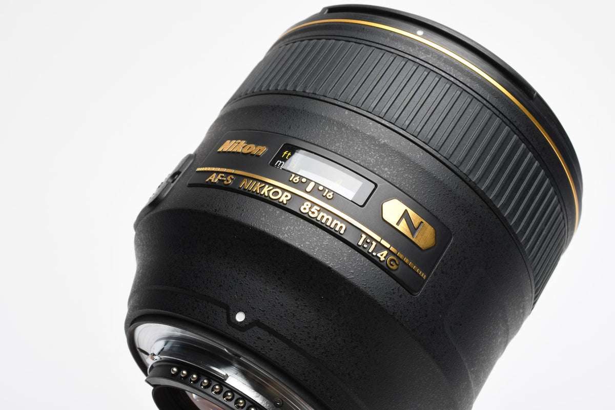 Nikon Nikkor AF-S 85mm f1.4 G Lens w/Hood, Caps, Mint-