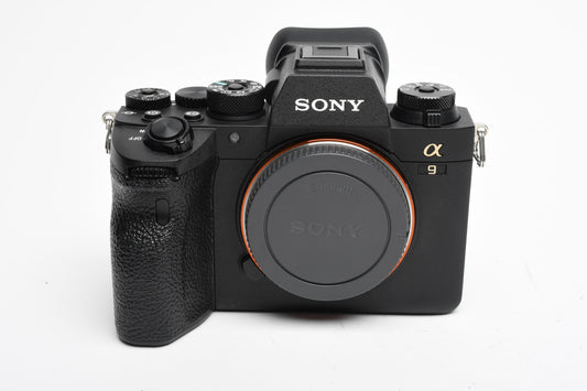 Sony A9 II Mirrorless Body, Only 3934 Acts!!, Batt+charger+cap, Mint-