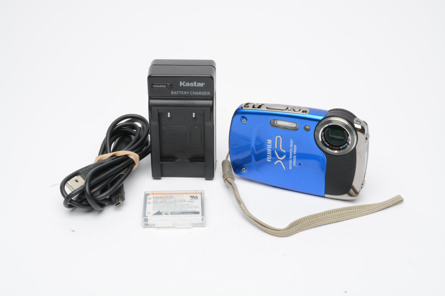 Fujifilm waterproof XP20 14.2MP Digital Point& Shoot camera - clean, tested (Blue)