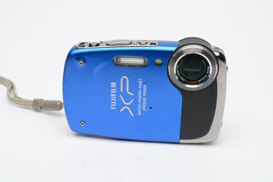 Fujifilm waterproof XP20 14.2MP Digital Point& Shoot camera - clean, tested (Blue)