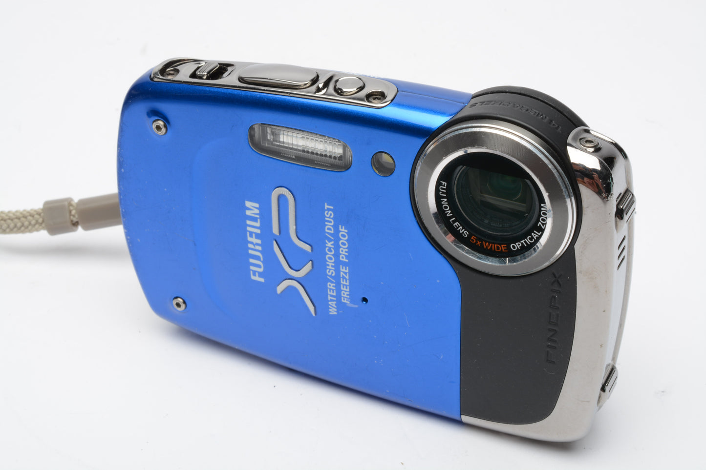 Fujifilm waterproof XP20 14.2MP Digital Point& Shoot camera - clean, tested (Blue)