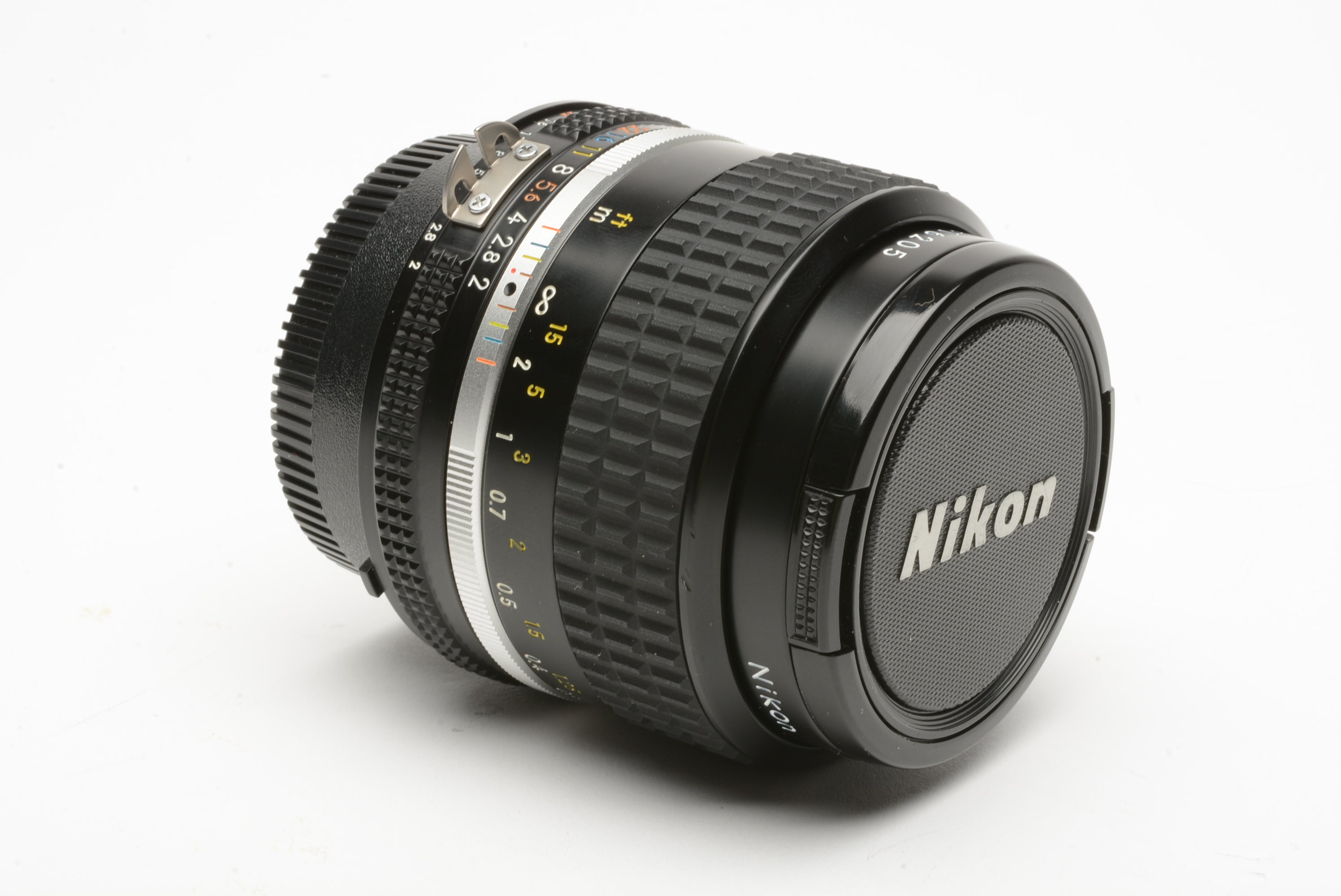 Nikon Nikkor 35mm F2 AI-S prime wide lens, Very clean and sharp