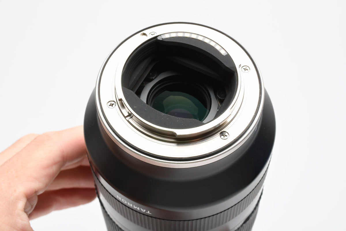 Tamron A047 70-300mm F4.5-6.3 Di III RXD For Sony E mount w/Hood, Box, USA