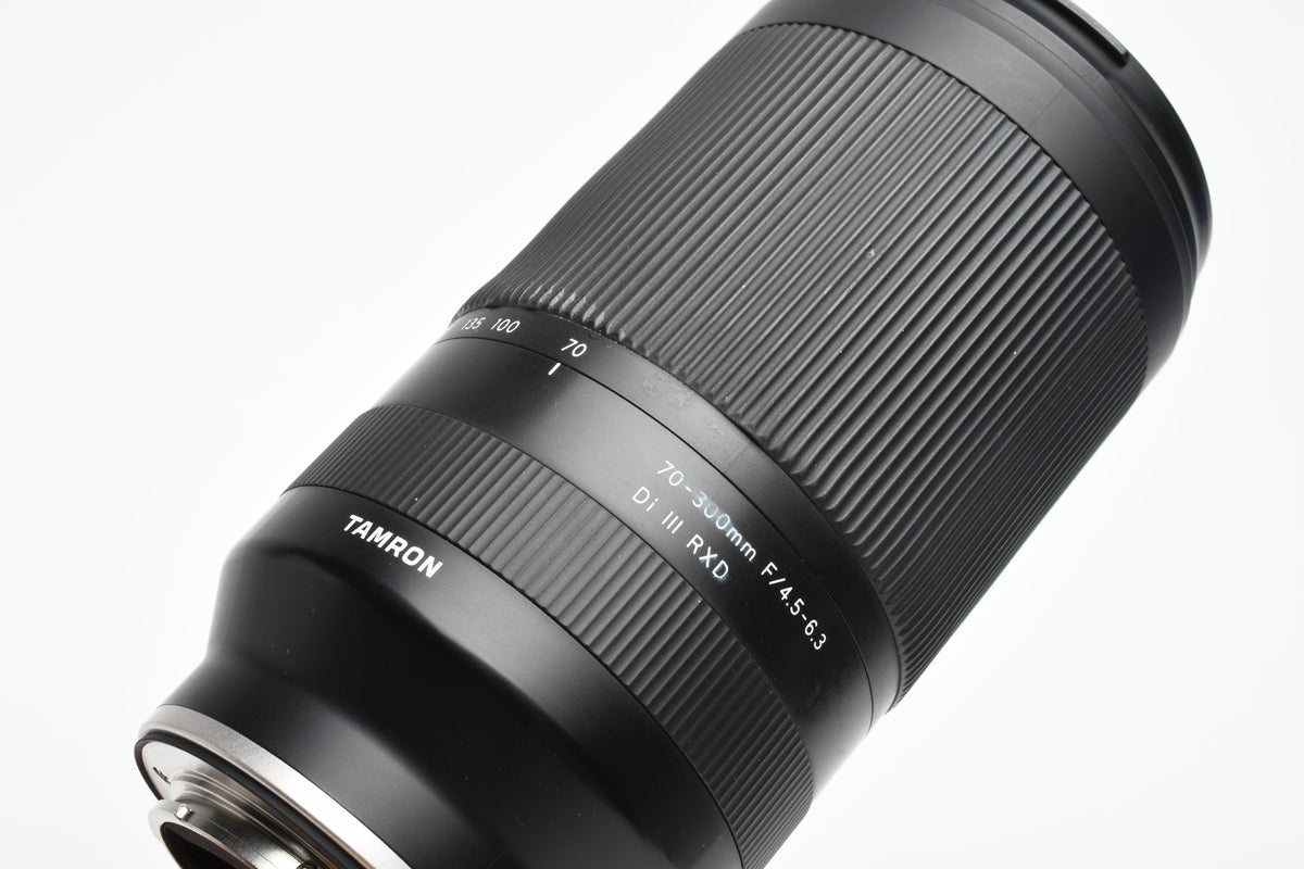 Tamron A047 70-300mm F4.5-6.3 Di III RXD For Sony E mount w/Hood, Box, USA
