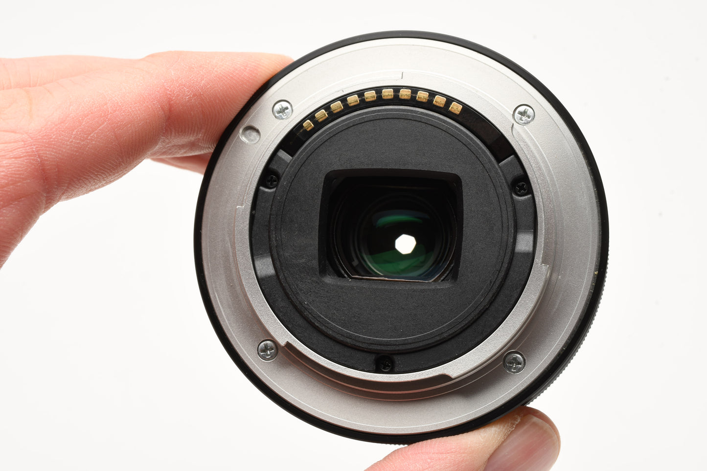 Sony E 20mm f2.8 SEL20f28, Hood, Caps, UV filter, Mint-