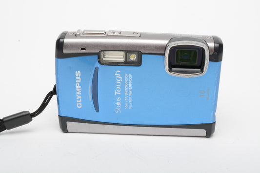 Olympus Tough 6000 Shockproof waterproof 10MP Digital Point&Shoot + XD card