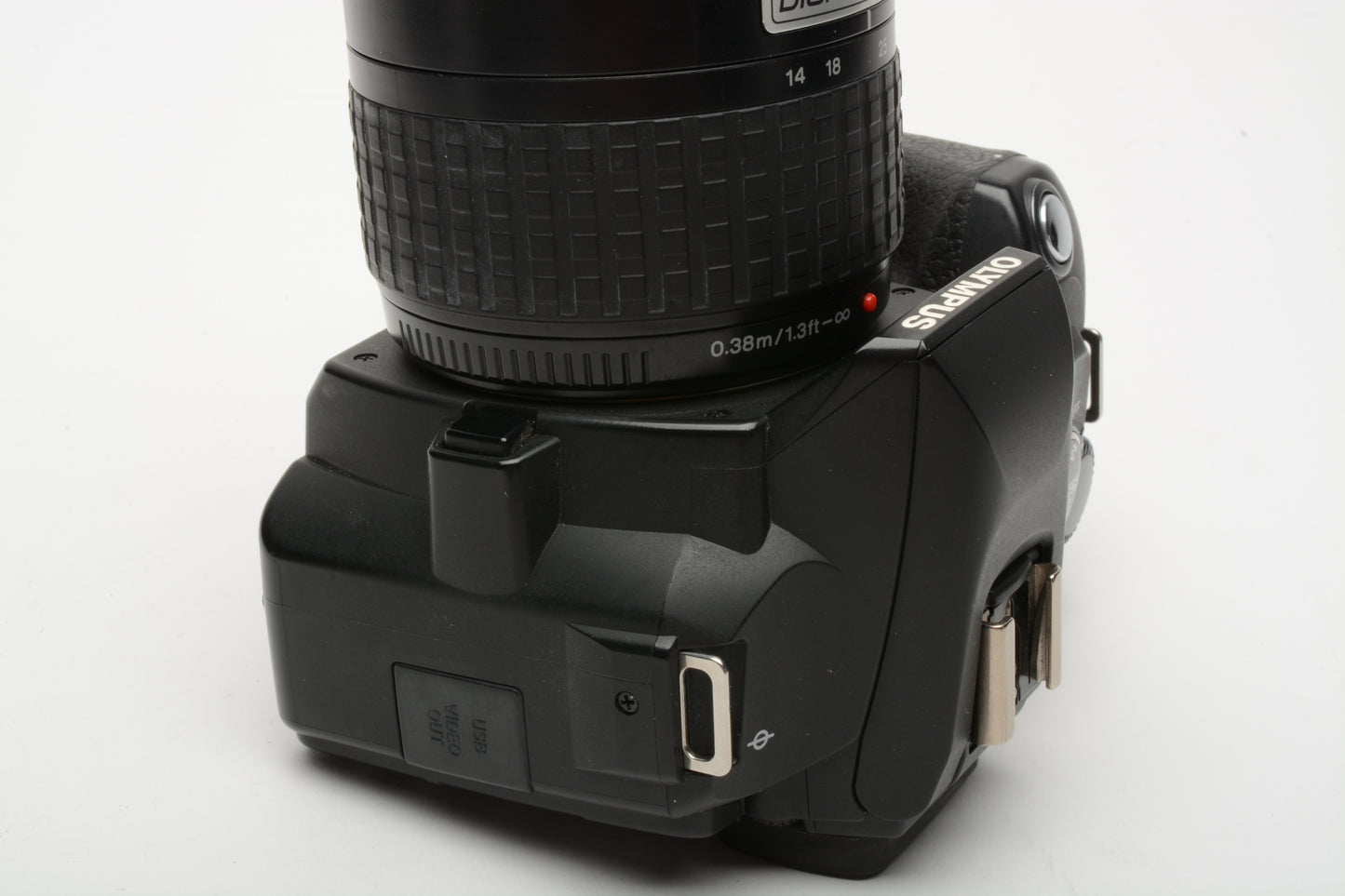 Olympus E-500 Evolt 8MP DSLR w/14-45mm, batt+charger+strap+ 6989 Acts!