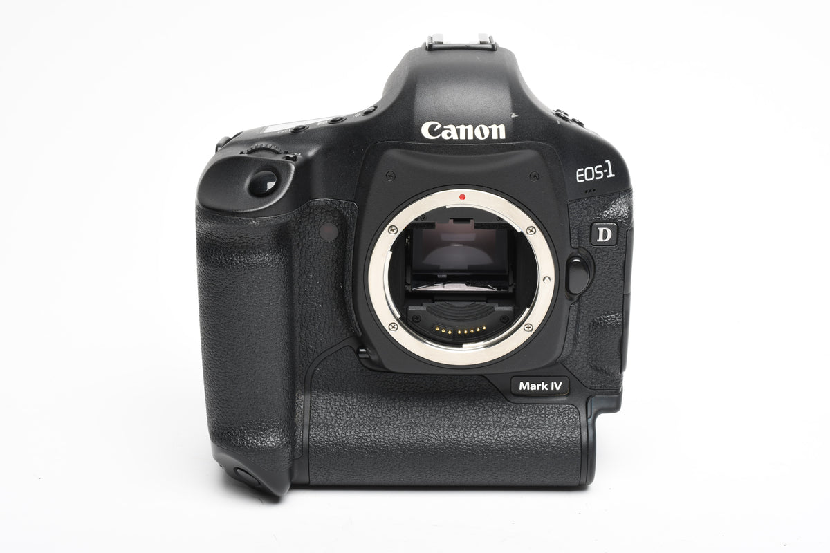 Canon EOS 1D Mark IV w/2Batts, charger, manual, Only 28K Acts!