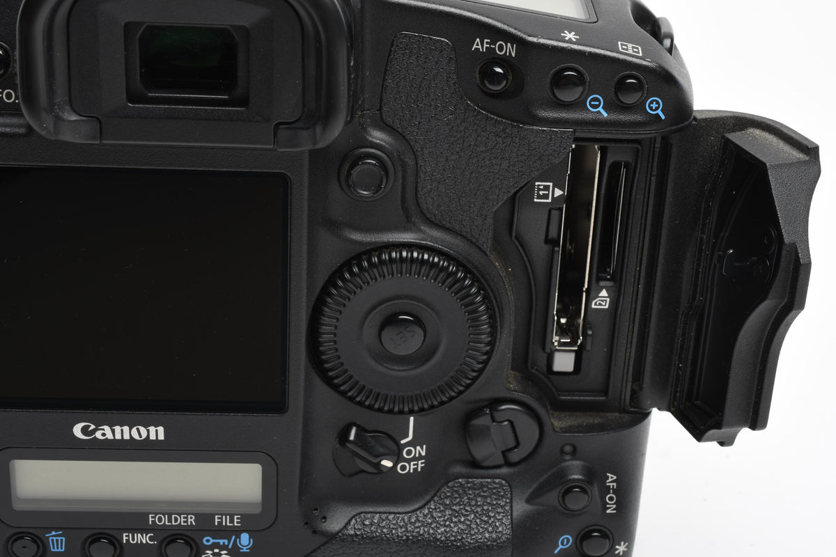 Canon EOS 1D Mark IV w/2Batts, charger, manual, Only 28K Acts!