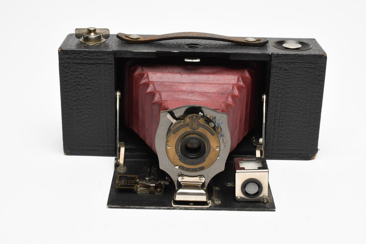 Kodak No. 2A Folding Pocket Brownie 116 film, vintage, Nice and clean, Red Bellows