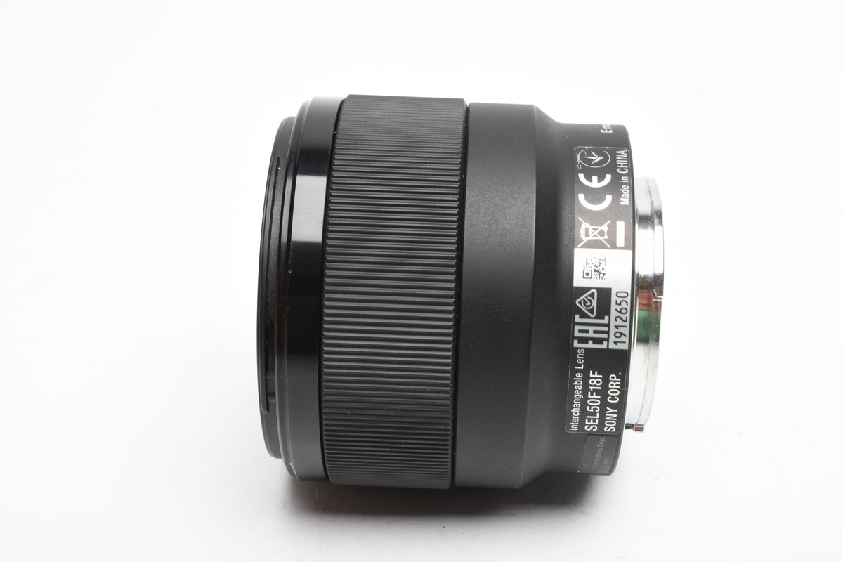 Sony 50mm f1.8 FE SEL50F18F Prime lens, Hood, Caps, UV, Nice