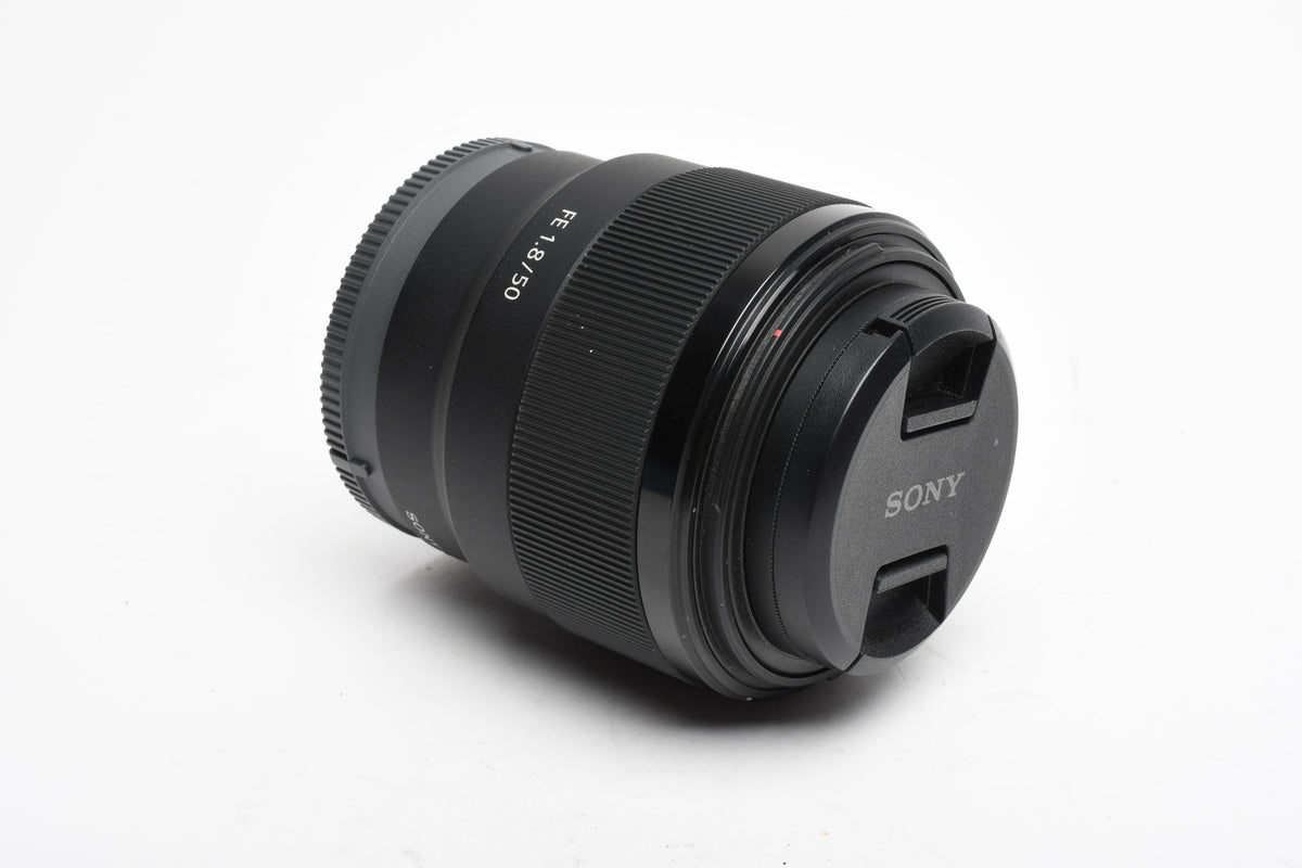 Sony 50mm f1.8 FE SEL50F18F Prime lens, Hood, Caps, UV, Nice