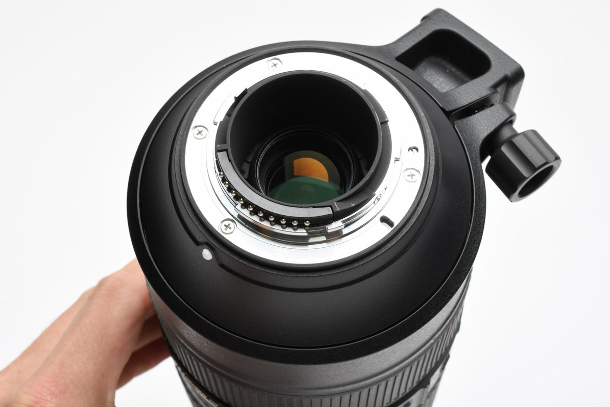 Nikon Nikkor AF-S 80-400mm f4.5-5.6G ED VR w/Case, Hood, Caps, Mint-