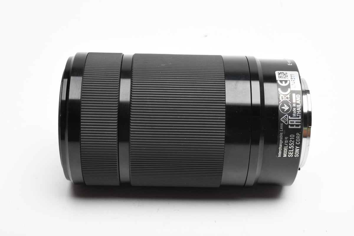 Sony 55-210mm f4.5-6.3 OSS zoom lens (Black) w/Lens caps, Lens hood