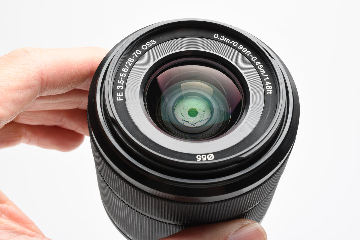 Sony FE 28-70mm f3.5-5.6 OSS E-Mount lens SEL2870, caps, Nice!