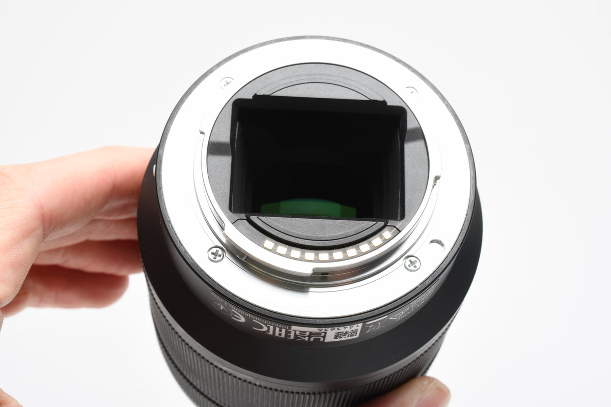 Sony FE 28-70mm f3.5-5.6 OSS E-Mount lens SEL2870, caps, Nice!