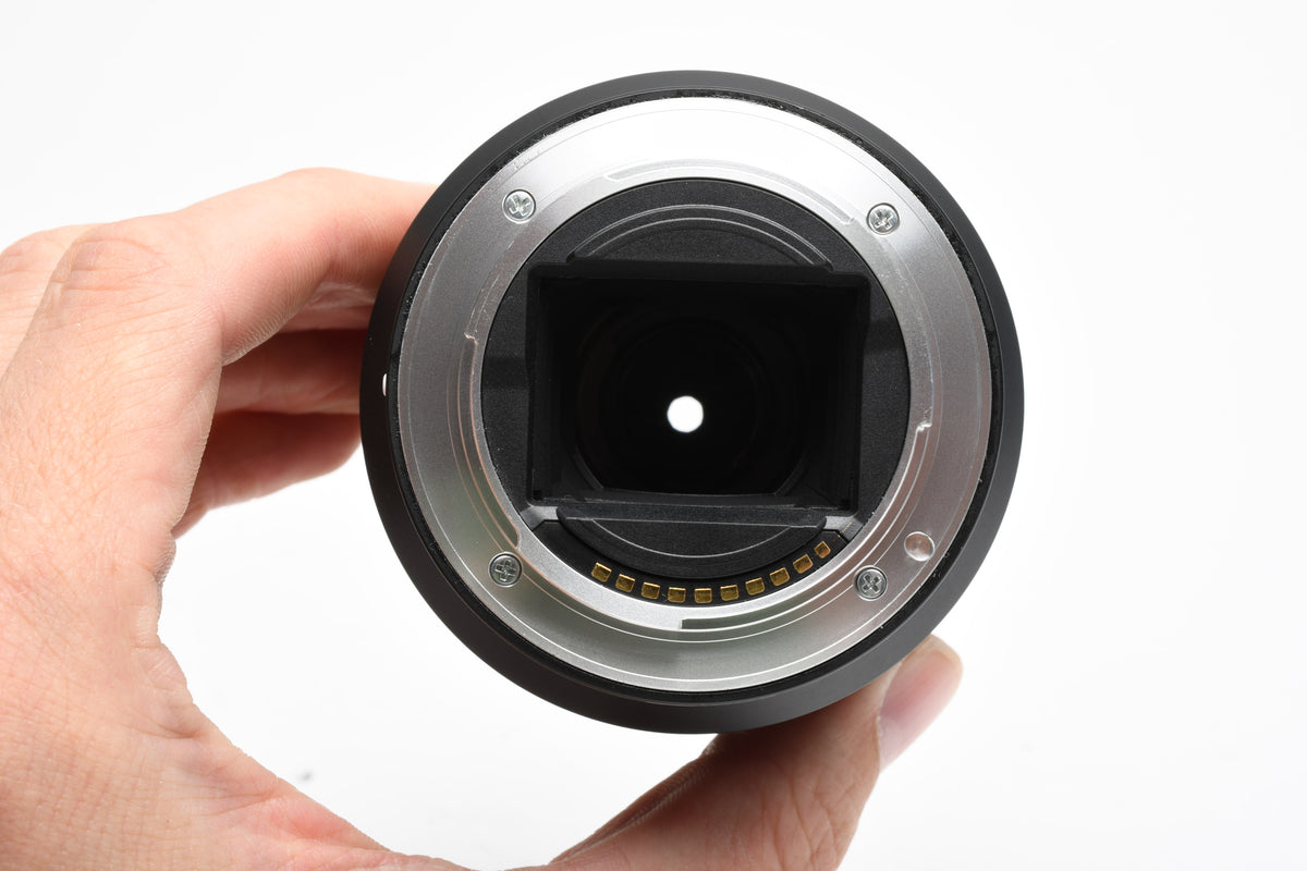 Sony FE 28-70mm f3.5-5.6 OSS E-Mount lens SEL2870, caps, Nice!