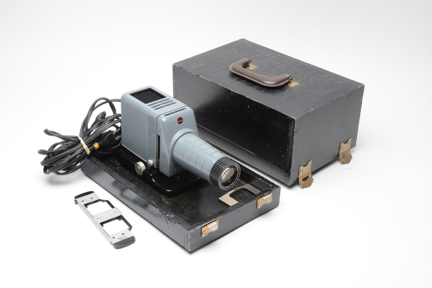 Kodak KodaSlide Model 2A Slide Projector, Tested, works great, in wooden case