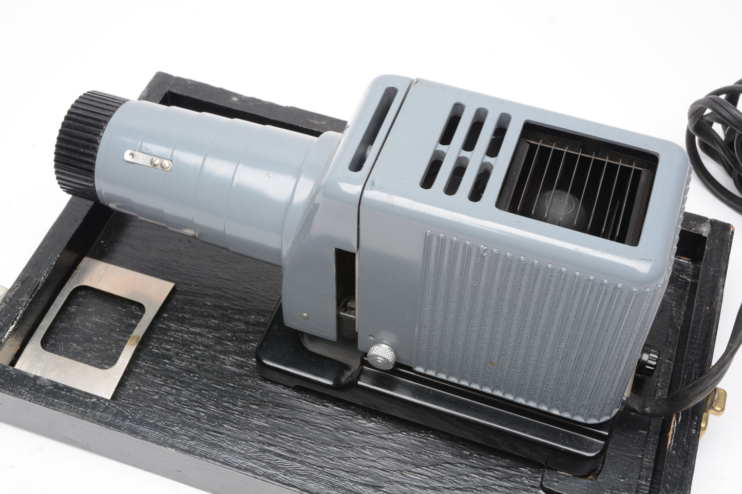 Kodak KodaSlide Model 2A Slide Projector, Tested, works great, in wooden case