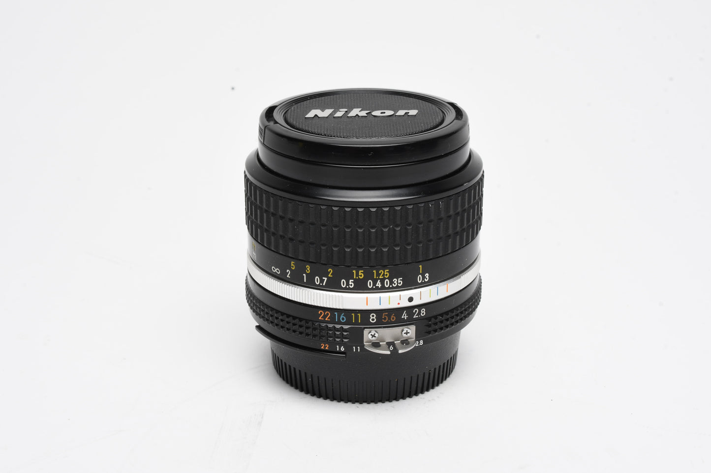 Nikon Ai-s Nikkor 24mm f2.8 MF Wide Angle Lens, Caps, Very sharp!