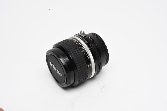 Nikon Ai-s Nikkor 24mm f2.8 MF Wide Angle Lens, Caps, Very sharp!