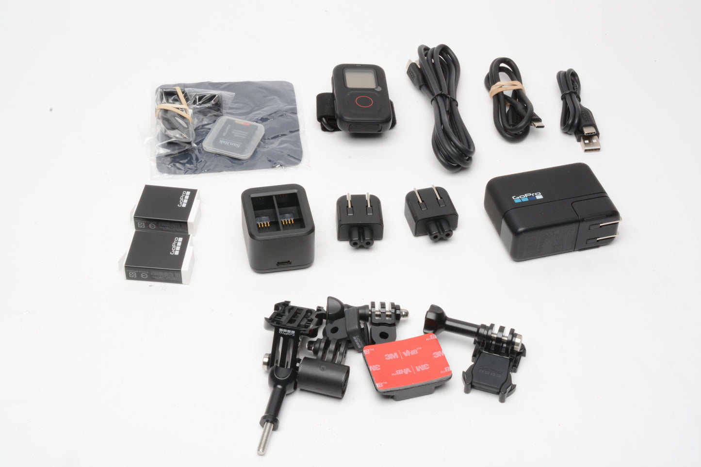 GoPro Hero 11 Black COMPLETE bundle, Very nice and clean, Barely used