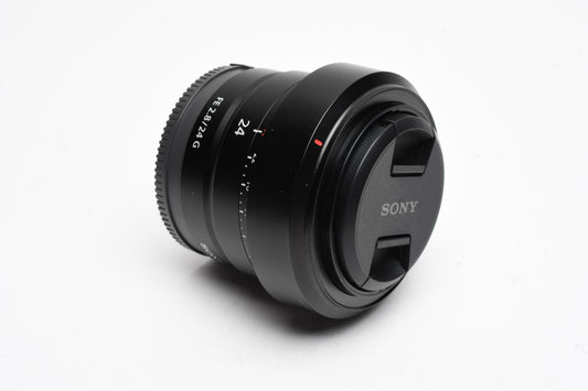 Sony FE 24mm 24 f/2.8 f2.8 G Lens, Hood, Caps, Mint-