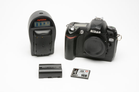 Nikon D70 DSLR body w/batt, charger, 1GB CF card, Only 6762 Acts, Tested