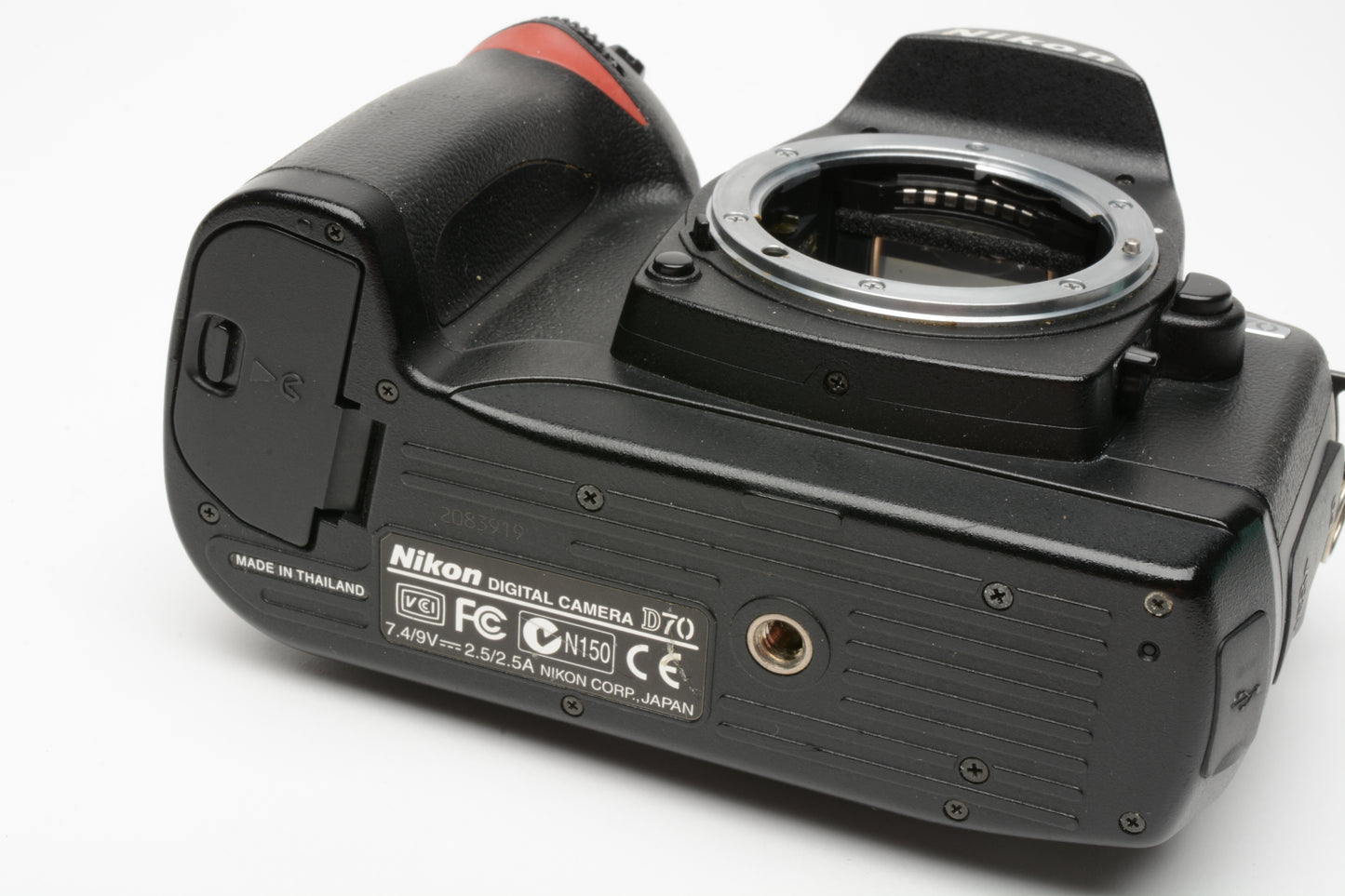 Nikon D70 DSLR body w/batt, charger, 1GB CF card, Only 6762 Acts, Tested