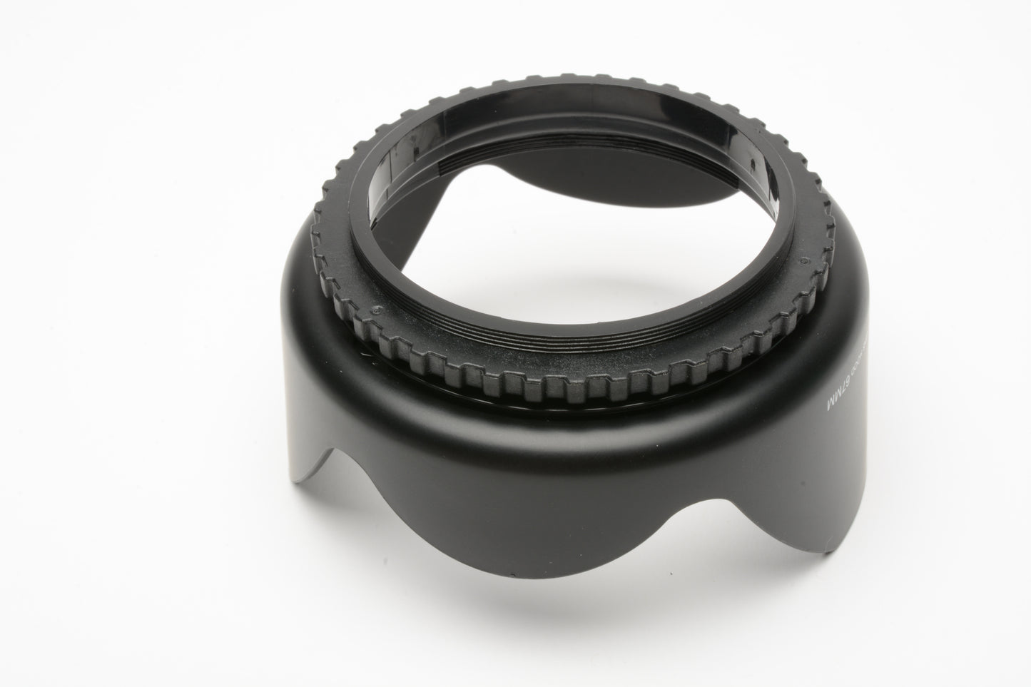 Promaster universal petal 67mm lens hood, NIB