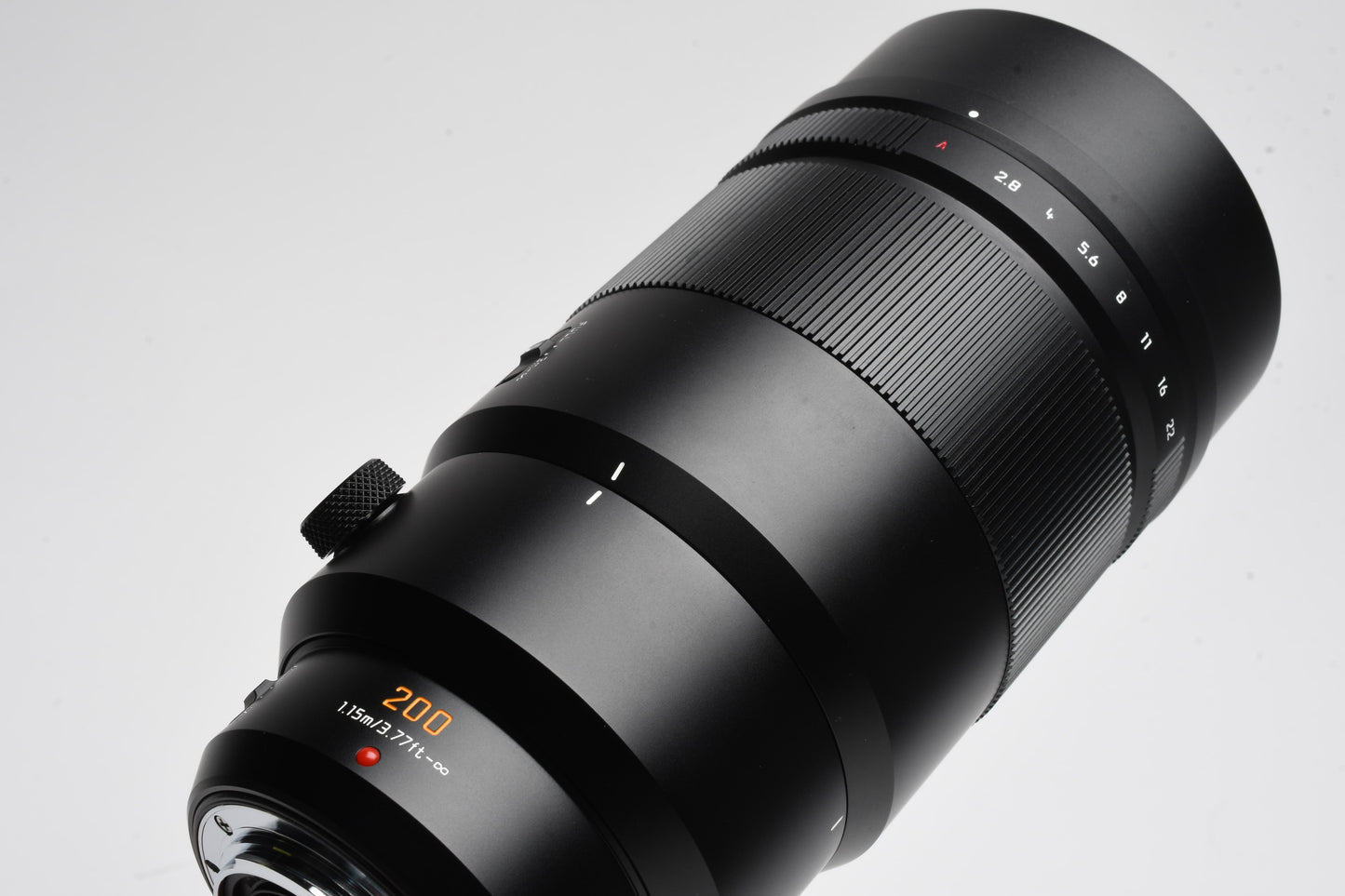 Panasonic Leica DG Elmarit  200mm f2.8 w/hood, caps, tripod mount, pouch, Mint-