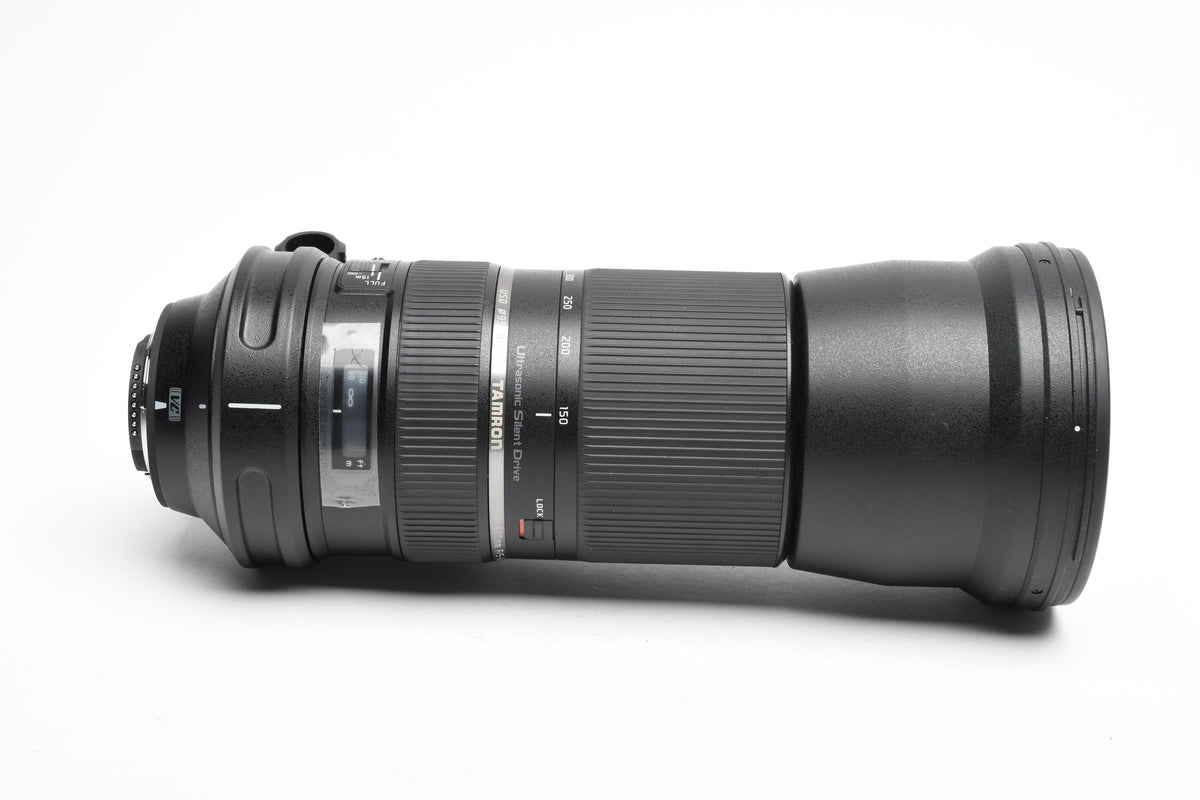 Tamron SP 150-600mm f5-6.3 USD Di VC Zoom, Nikon F, w/Hood, Caps, Collar, Great!