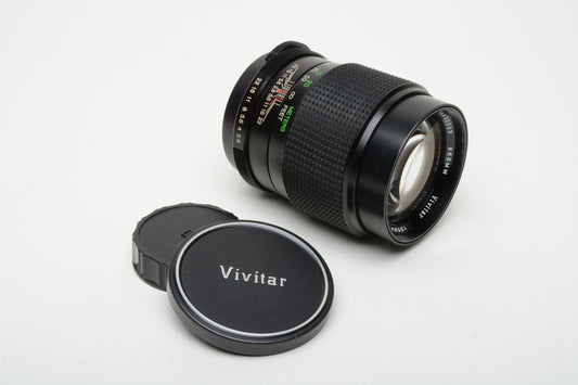 Vivitar 135mm f2.8 telephoto portrait lens M42 Mount, Caps, Nice!