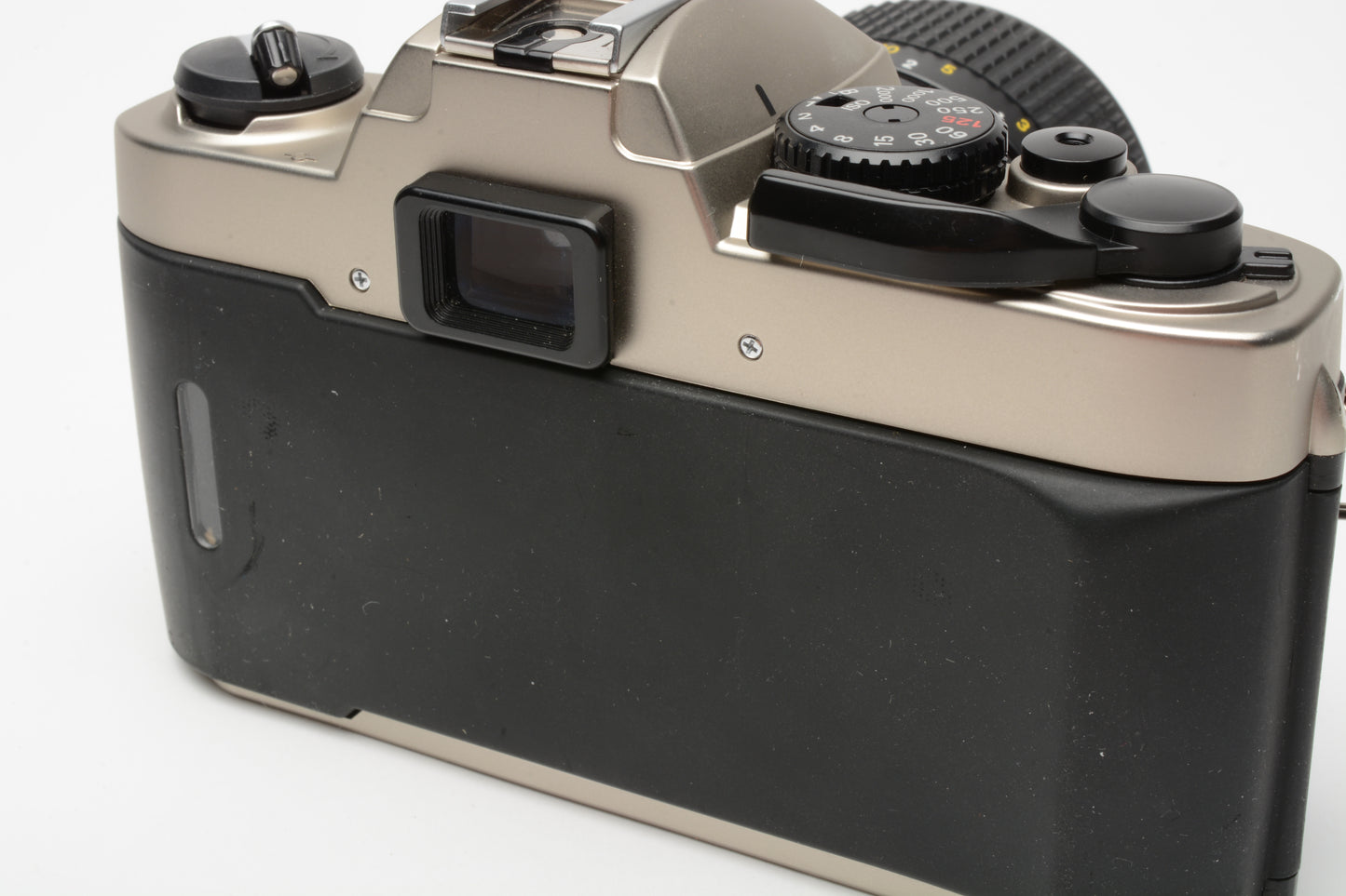 Nikon FM-10 35mm SLR w/35-70mm f3.5-4.8 zoom lens, cap+strap+case, Clean!