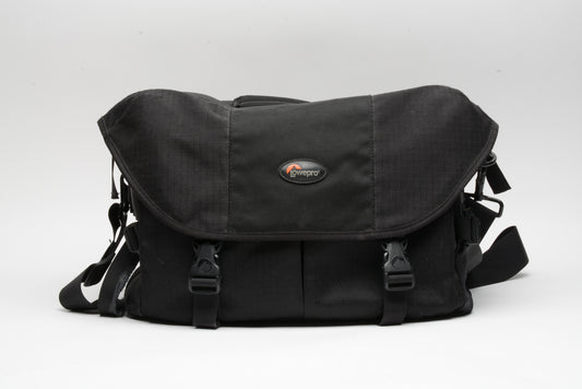 Lowepro Stealth Reporter 500AW photo shoulder bag, very clean, light use