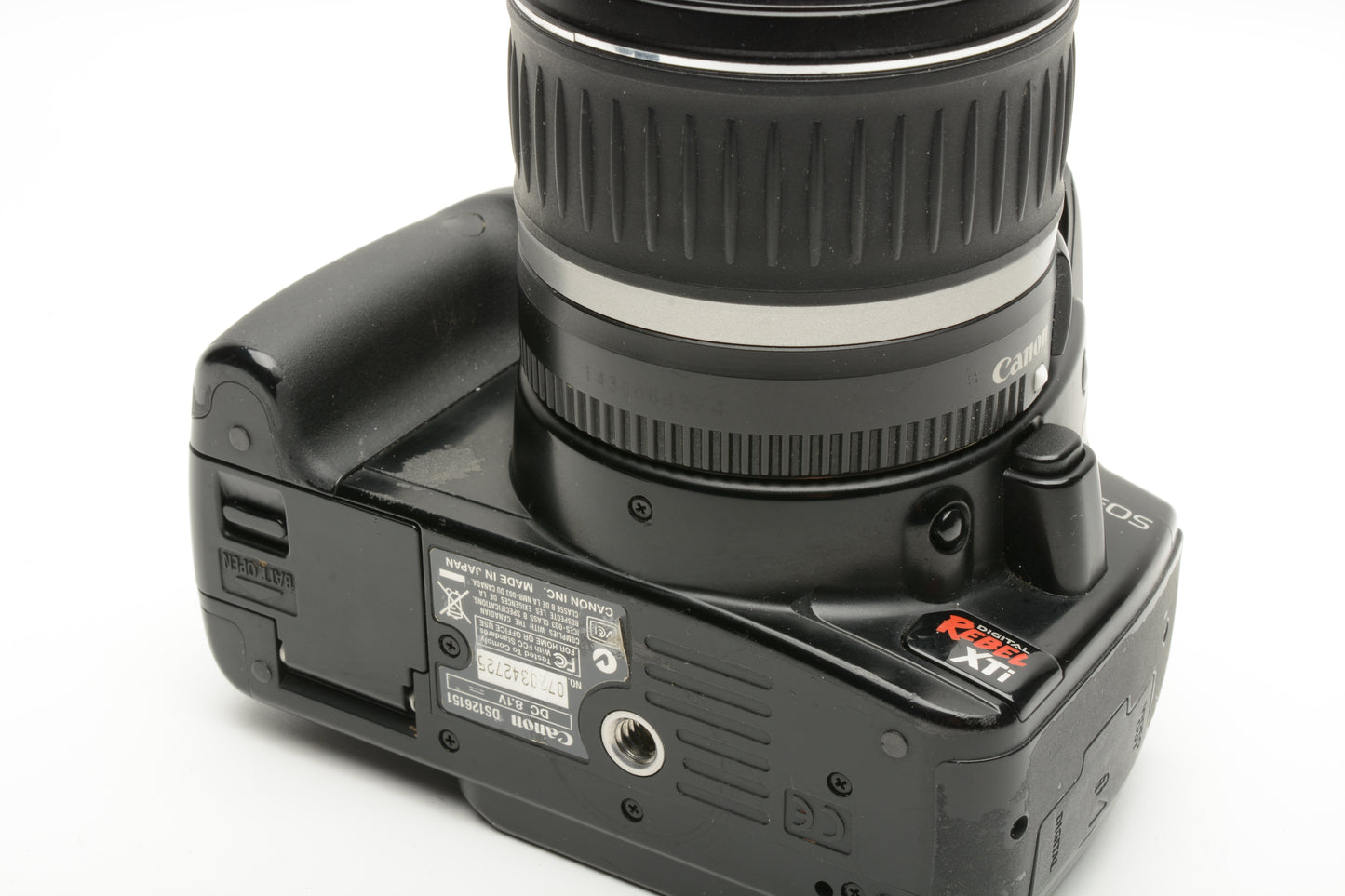 Canon Rebel XTi Black DSLR w/18-55mm f3.5-5.6 II, 2X batts, charger, manual